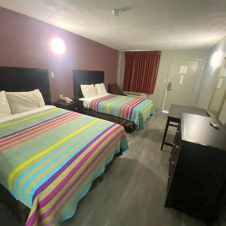 Diamond Inn Форрест-Сити Экстерьер фото