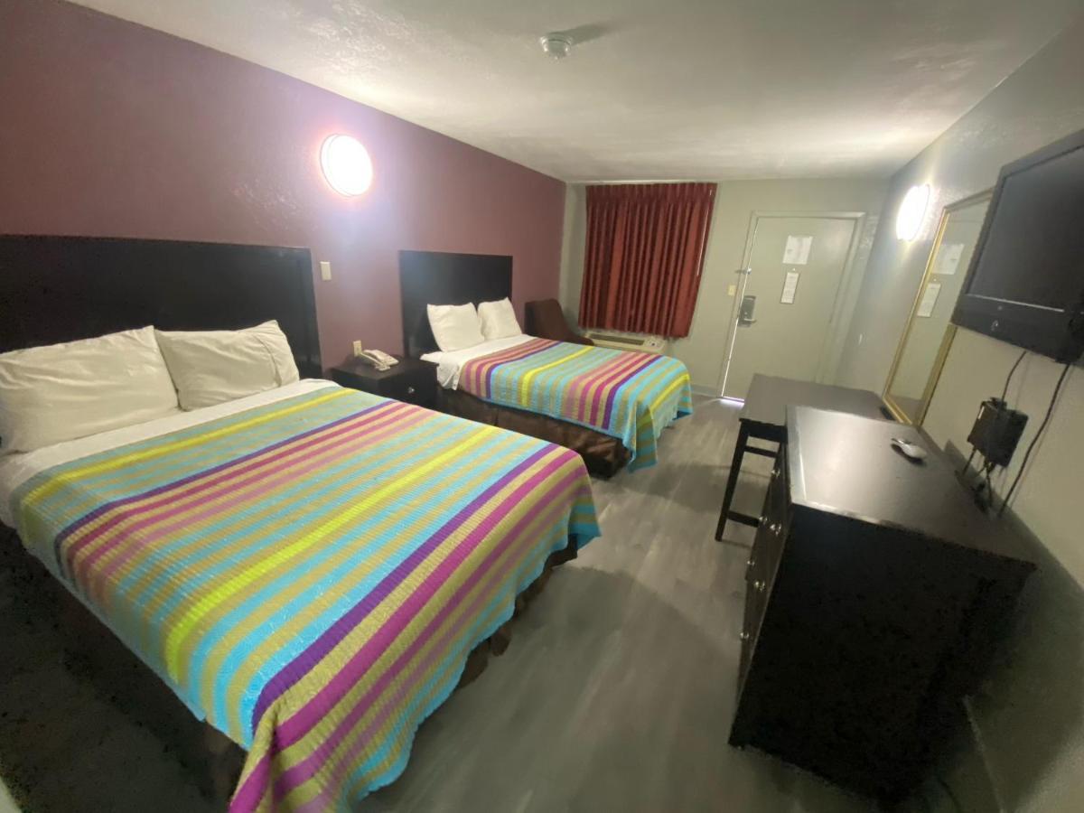 Diamond Inn Форрест-Сити Экстерьер фото