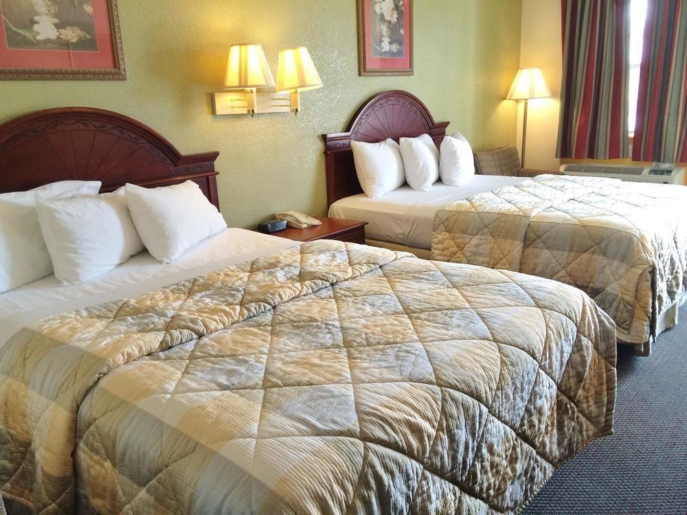 Diamond Inn Форрест-Сити Экстерьер фото