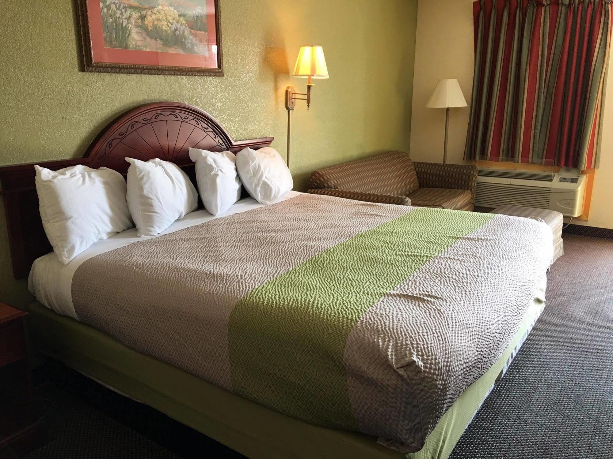 Diamond Inn Форрест-Сити Экстерьер фото